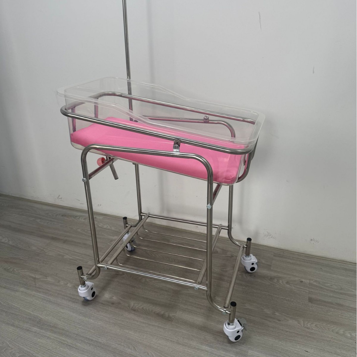 Stainless Steel Baby Bassinet  - đánh giá và giá Baby Nursery Trolley